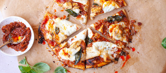 PIZZA AU POULET ET AU CARI ROUGE