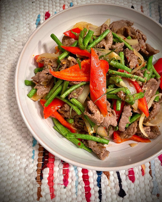 SAUTÉ DE BOEUF AU CARI ROUGE